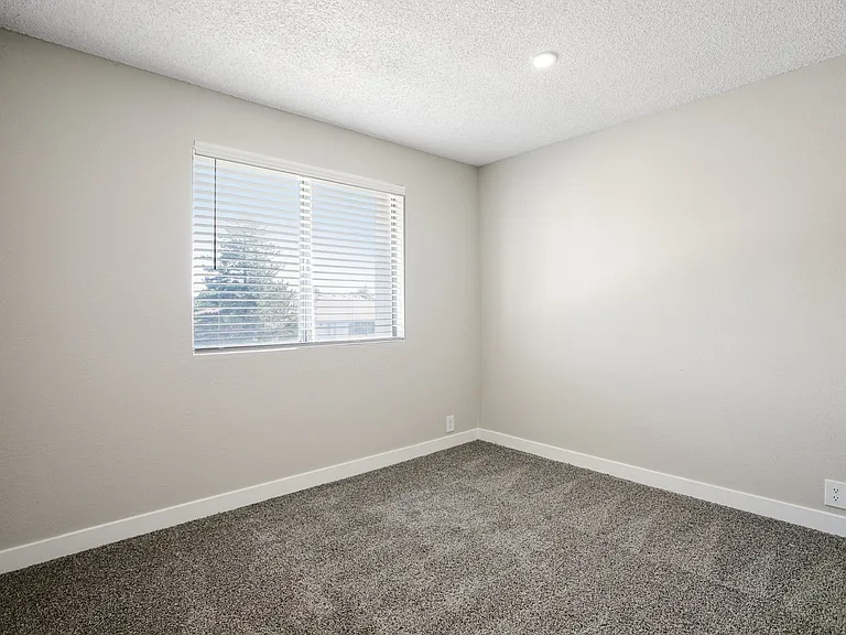 Brighton Place Apartments — Photo 82
