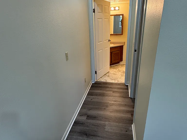 Pioneer Point Apartments — Photo 3