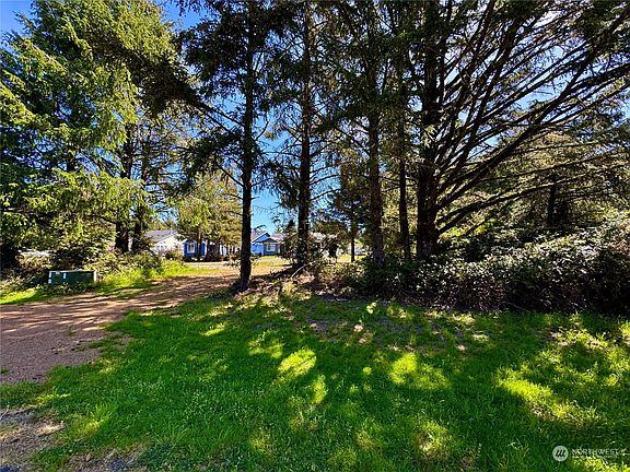 4th image of 249 Overlake Street NE