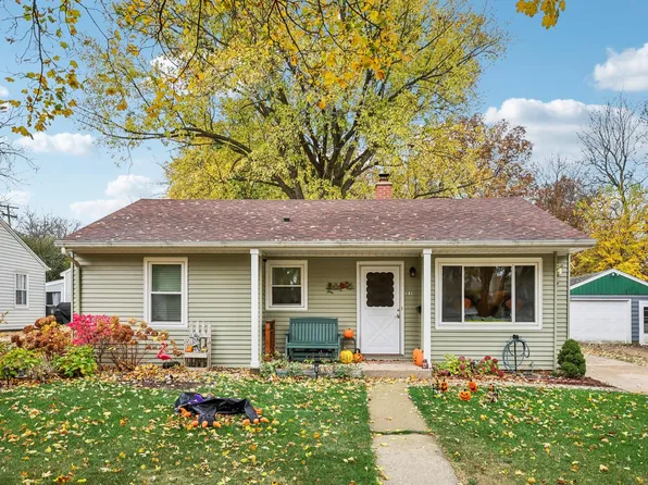 141 Hoover AVENUE, Waukesha, WI 53186