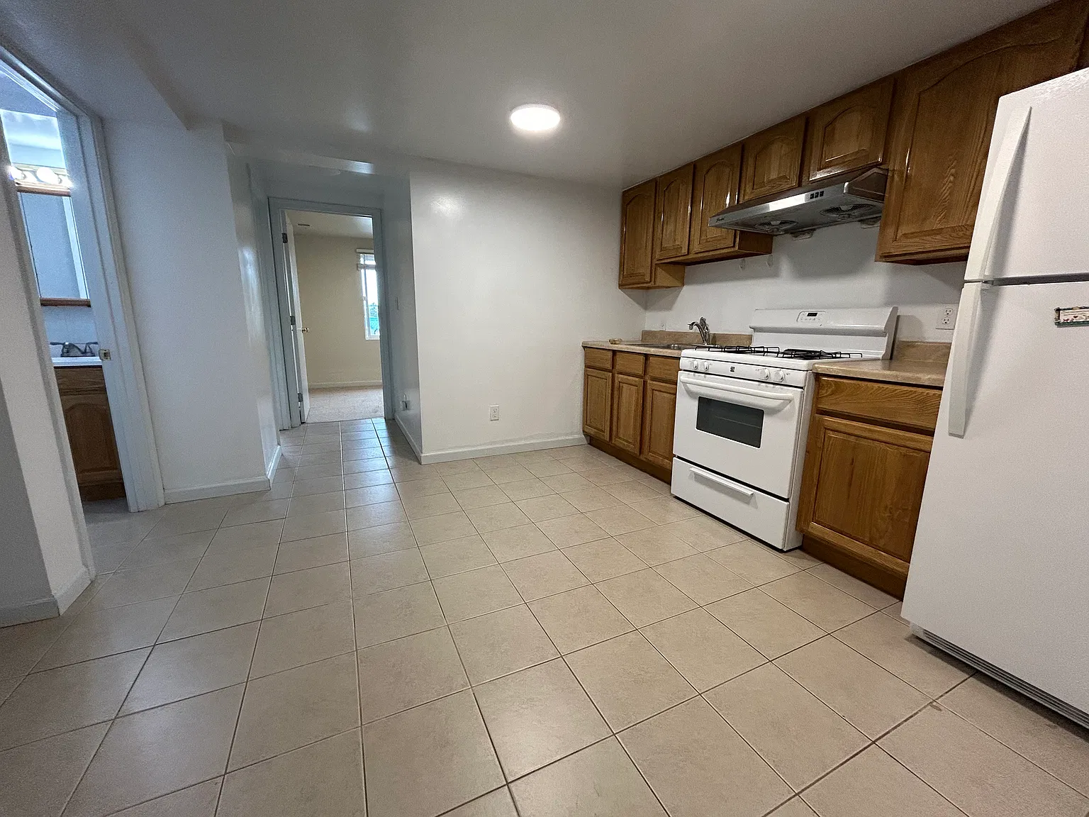 2 bed, 400 sqft, $2,900 — Photo 4