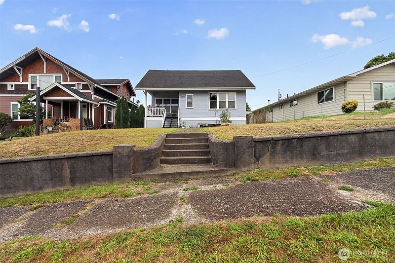 2nd image of 1019 Duryea Street