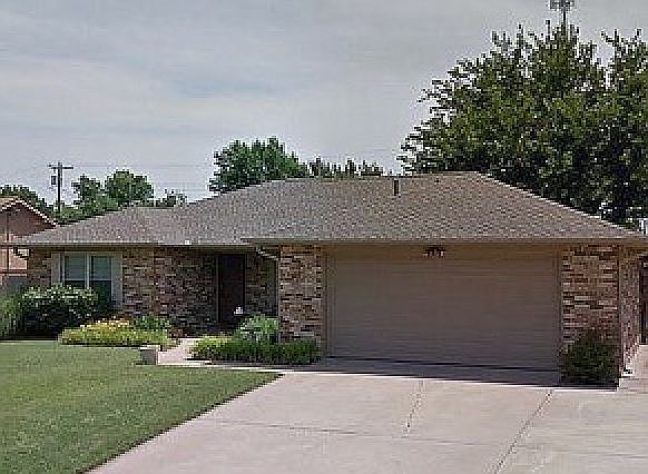 Driveway holds 5 vehicles