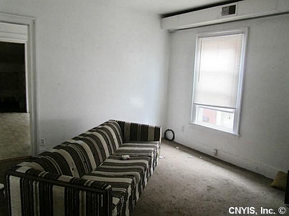 4th image of 213 Gertrude St #15