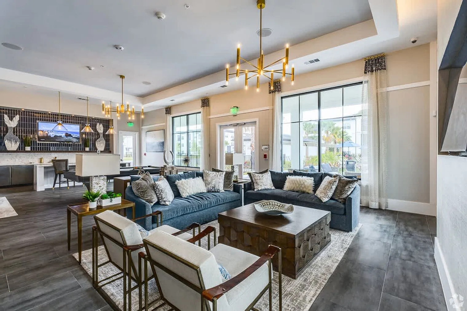2 bed, 1.0 bath, $3,852 — Photo 3
