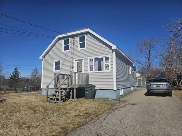 105 Mitchell Ave, Cape Breton, NS B1G 1M7