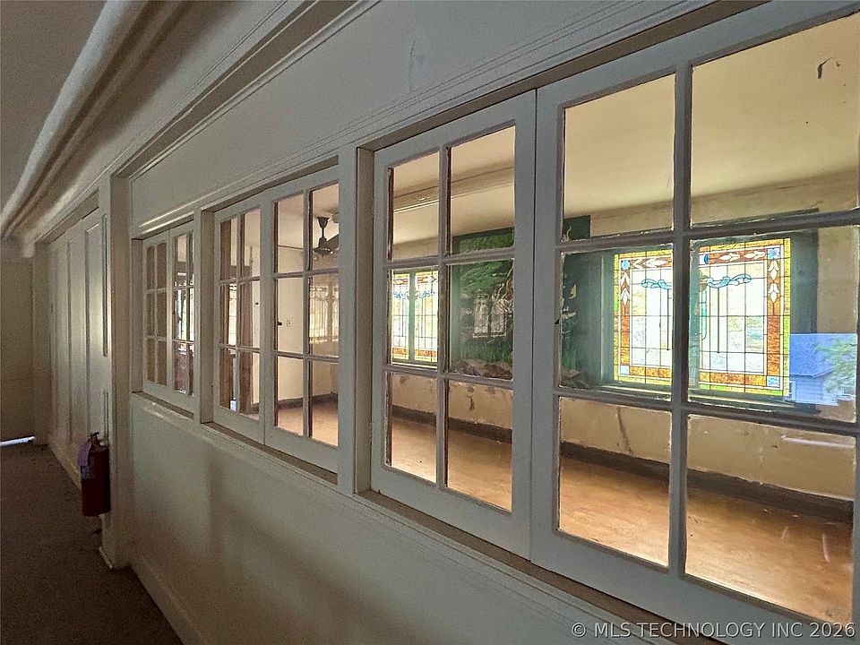 13th image of 107 N Jordan St