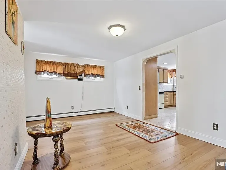 18 Patterson St — Photo 8
