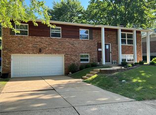 1223 Wissmann Dr, Ballwin, MO