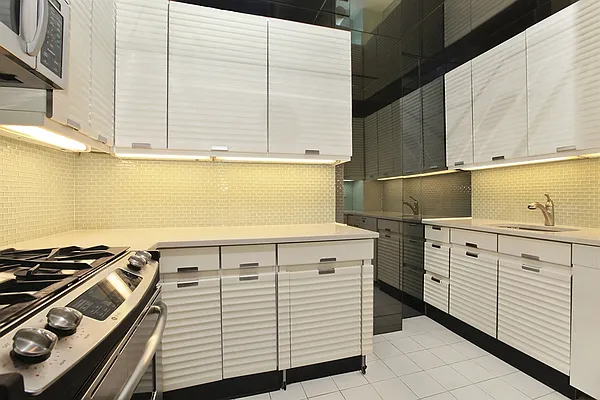 Rented by Corcoran | media 11