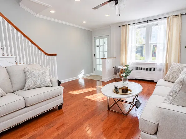 638 Maris St, Philadelphia, PA 19128