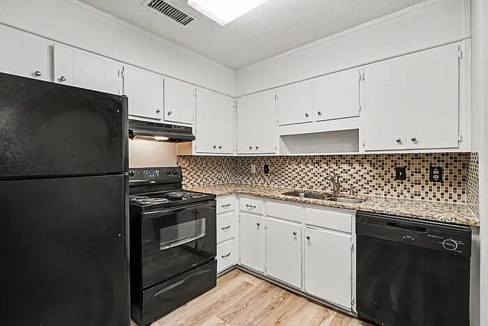 886 Martin Heights Dr NW #B — Photo 9