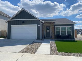 2629 W Mallard Ln, Hanford, CA 93230