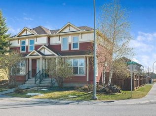 6 NW Autumn Grn SE, Calgary, AB T3M 0P2
