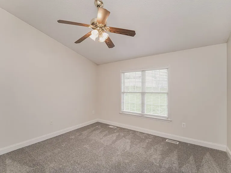 4512 Carol Ct — Photo 9