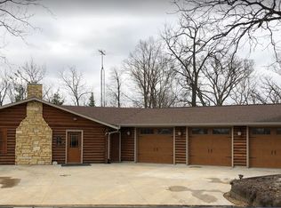 1564 Highway 67, Clinton, IA 52732