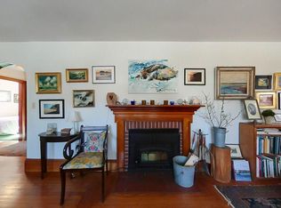 5 Casey Ct, Newport, RI 02840