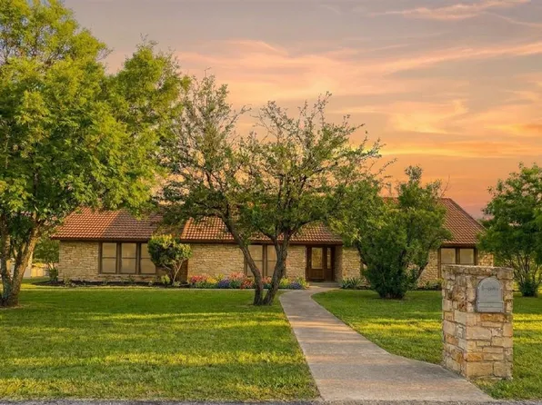 308 Ashwood Ln, Georgetown, TX 78628