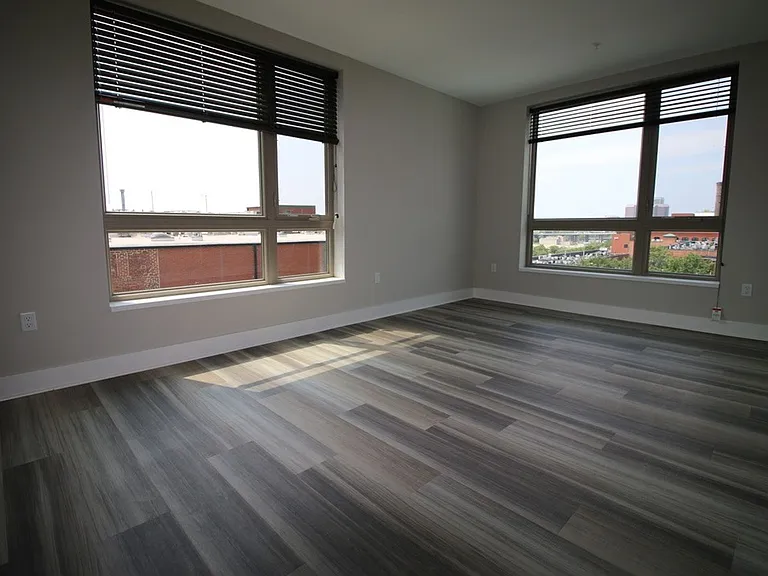 Main2525 — Photo 25