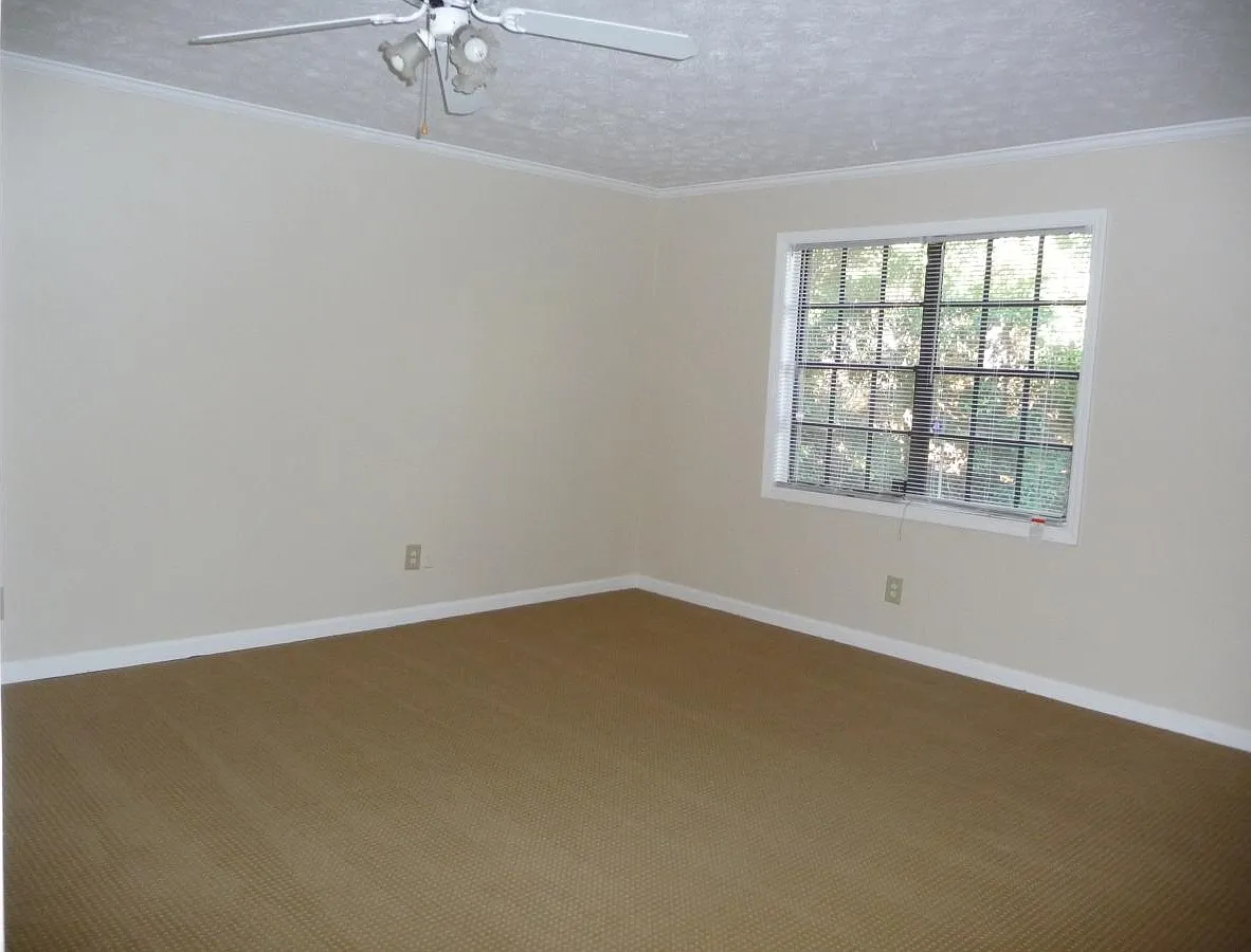 2 bed, 2.5 bath, 1392 sqft, $1,950 — Photo 3