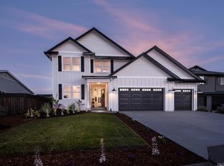 411 Pacific Heights Dr, Santa Rosa, CA 95403