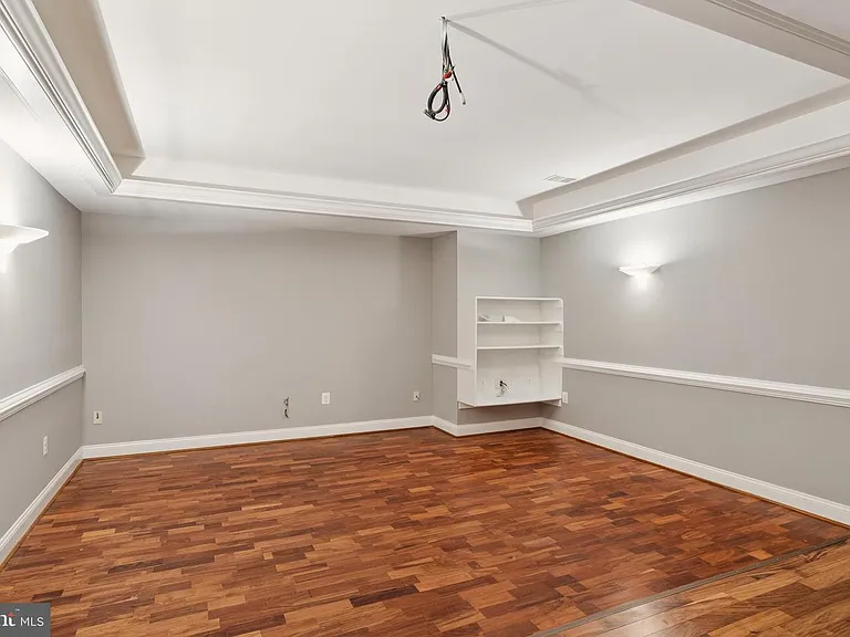7351 Nicole Marie Ct — Photo 30