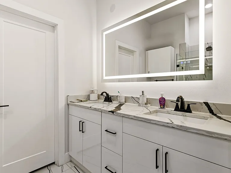 2102 N Prairie Ave #102 — Photo 16