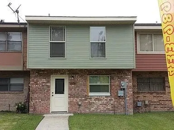 5676 Tullis Dr, New Orleans, LA 70131