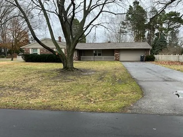 5603 Golden Crst, Stevensville, MI 49127