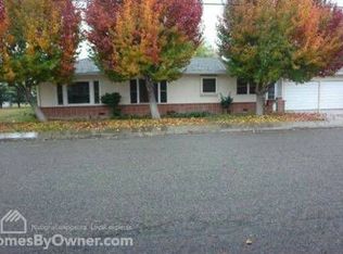 1119 S Rupert Ave, Reedley, CA 93654