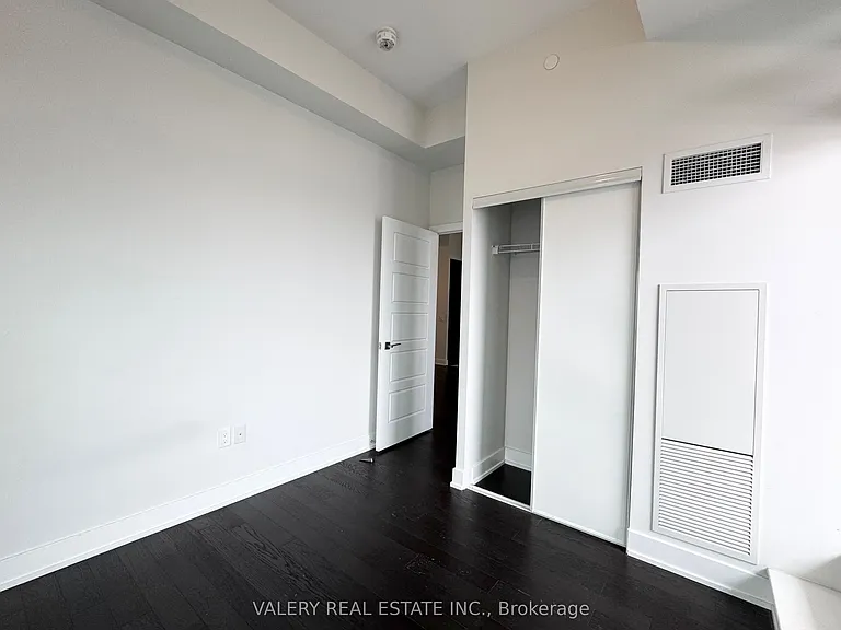 4085 Parkside Village Dr #NLPH1 — Photo 6