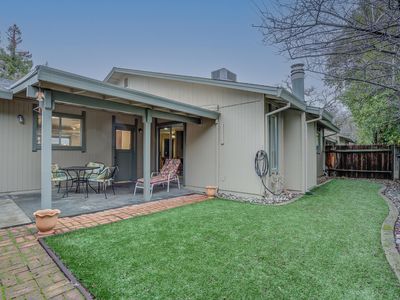 1879 Del Mar Ave, Redding, CA, 96003