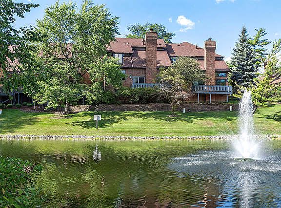 5th image of 7915 W Golf Dr
