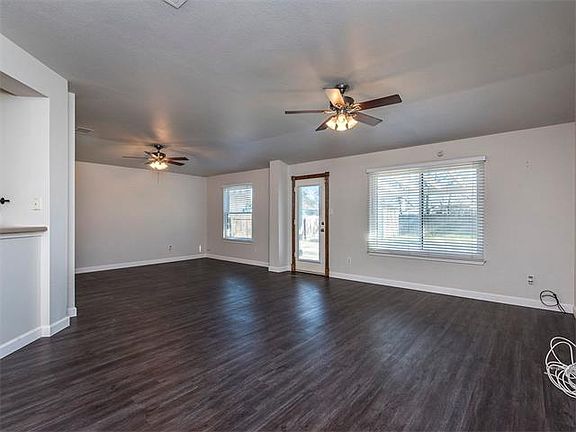 4th image of 233 Masonwood Dr