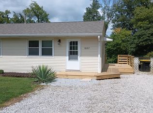 1883 N Hartstrait Rd, Bloomington, IN 47404