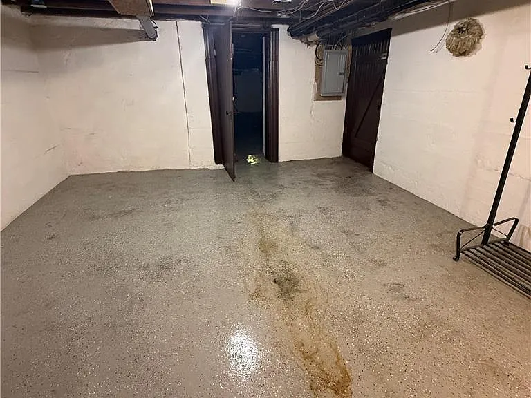 840 W Walnut St — Photo 42