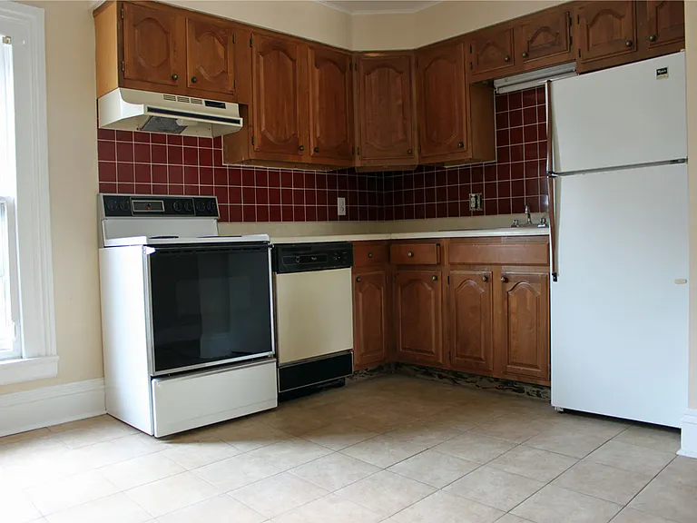 347 S Goodman St #4 — Photo 1
