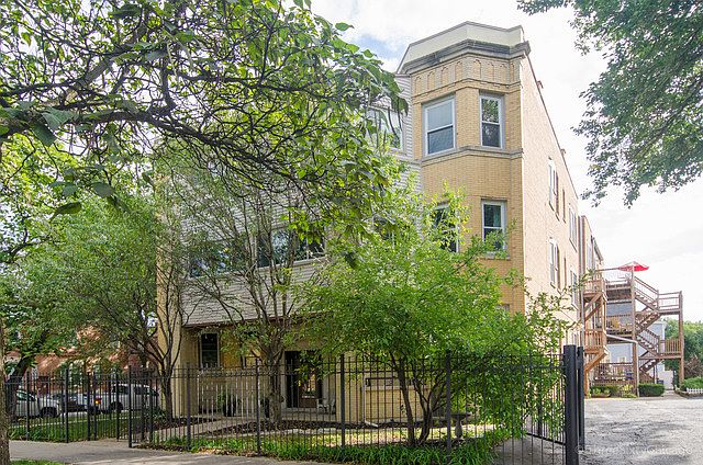 1st image of 4655 N Winchester Ave #3N