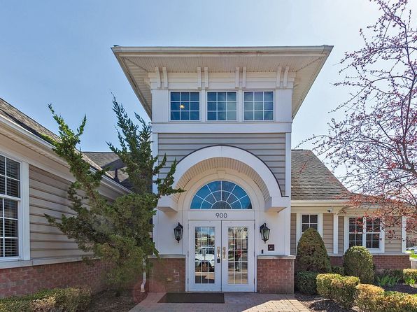326 Regency Dr