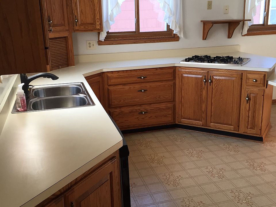 1st image of 353 E Lakeview Blvd