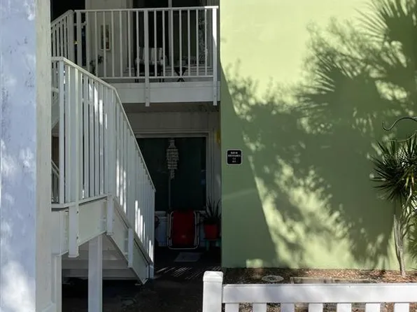 3595 41st Ln S Unit J, Saint Petersburg, FL 33711
