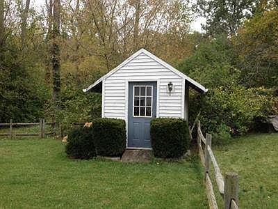 2nd image of 3450 Vintage Woods Dr