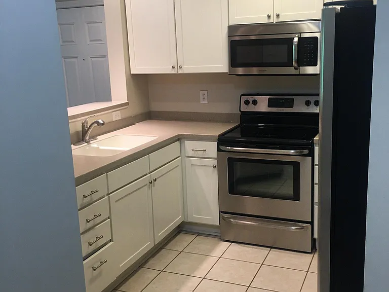 1019 Basildon Rd — Photo 8