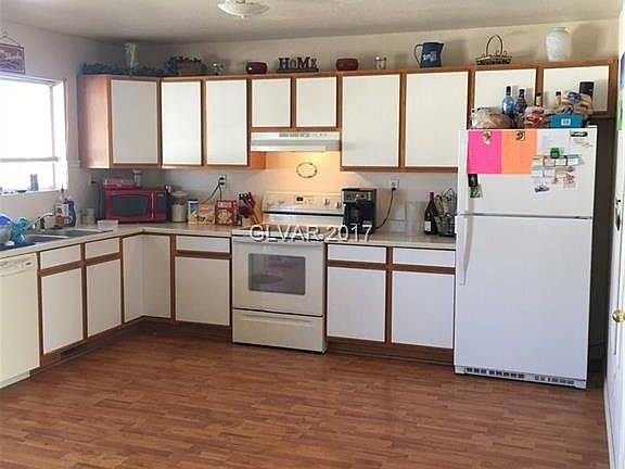 3rd image of 2231 Iron Dr