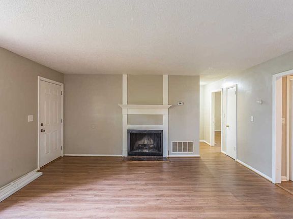 4th image of 127 Creeks Bend Dr