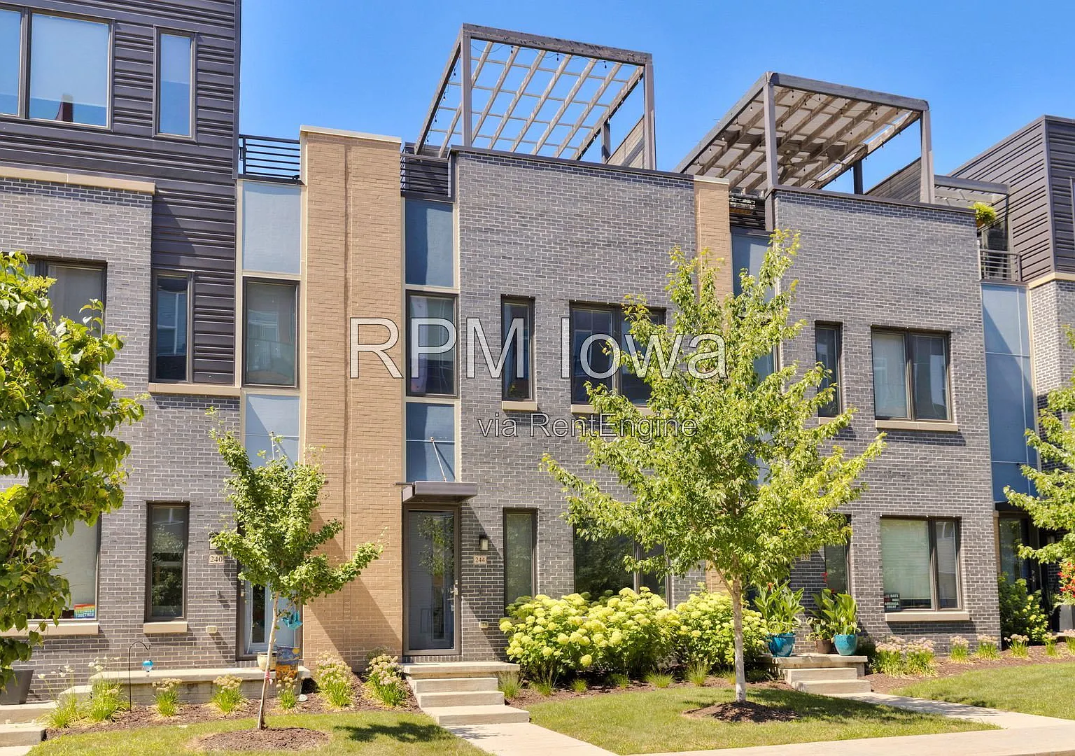 3 bed, 2.5 bath, 1850 sqft, $2,895 — Photo 2