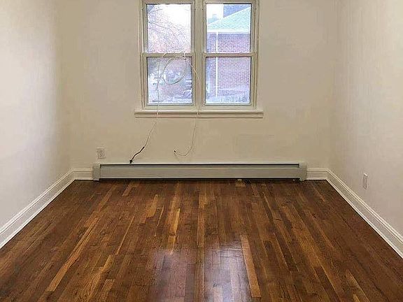 5th image of 2531 150th St Floor 2