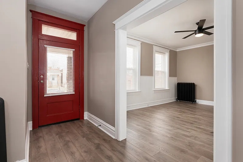 2 bed, 1.0 bath, 1316 sqft, $1,245 — Photo 3