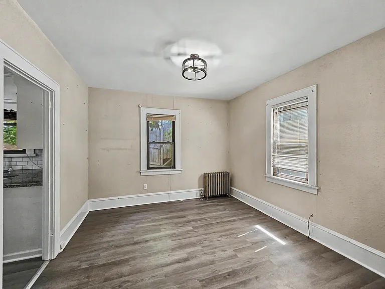 405 Fig St — Photo 8