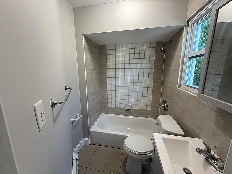 591 S 19th St #5C — Photo 7